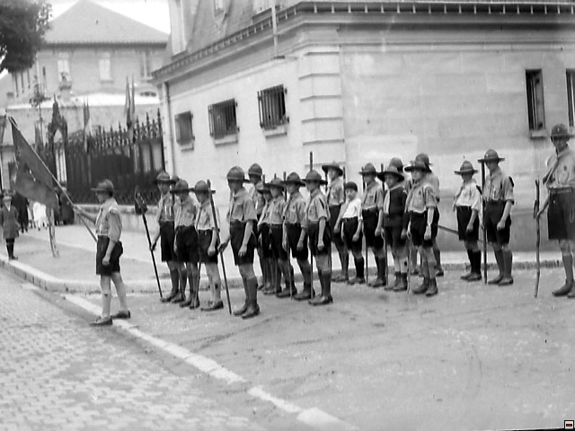 procession 1928 (8).jpg